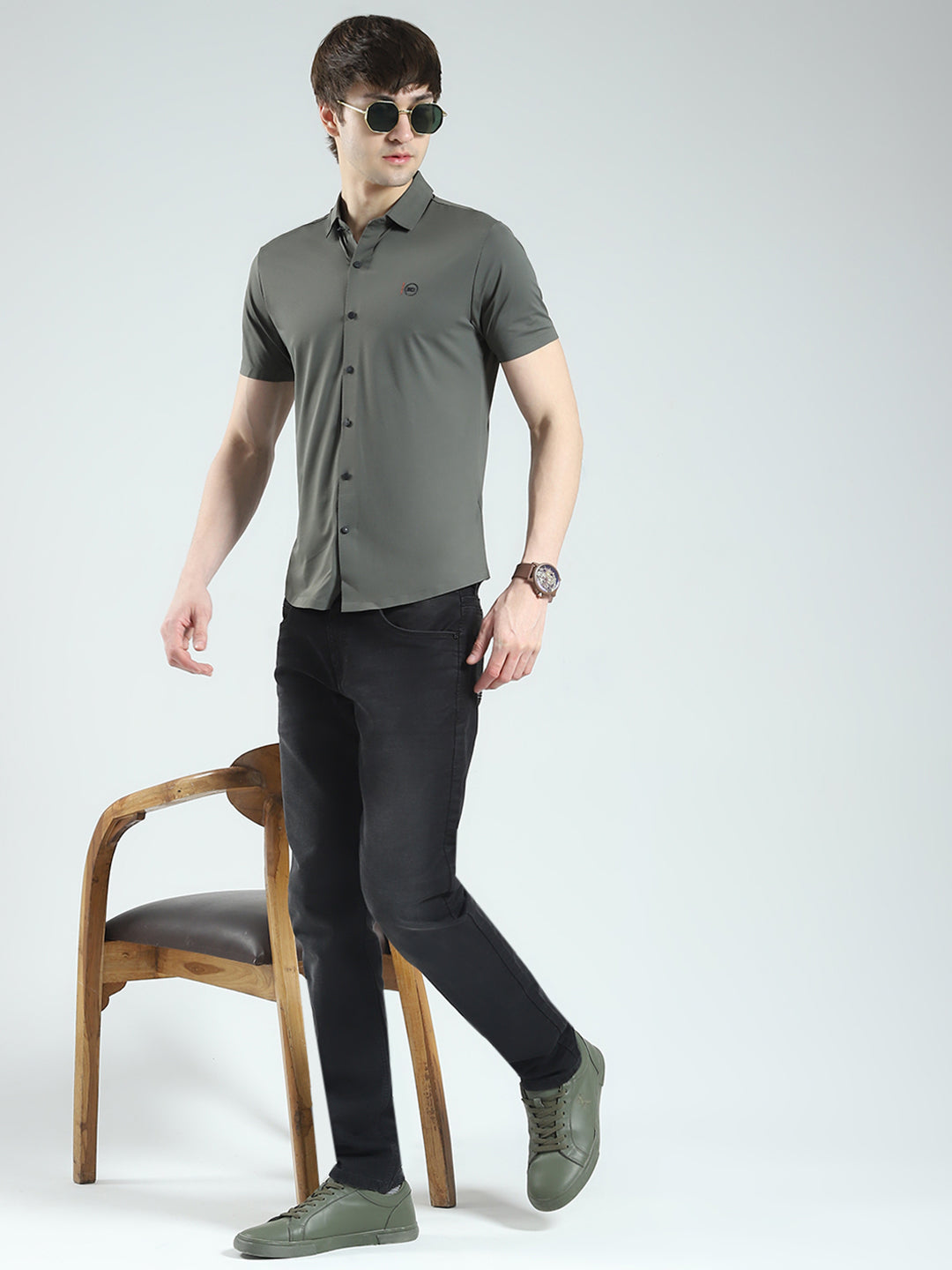 Men Olive Solid Collar Half Sleeve Shirt