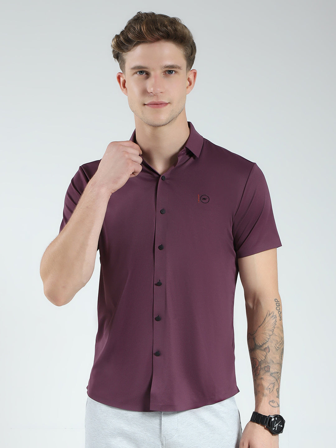 Men Maroon Solid Collar Half Sleeve Shirt