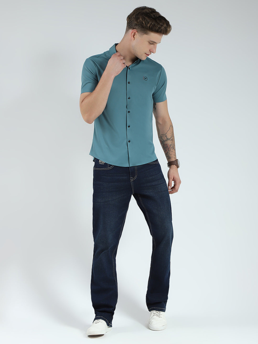 Men Green Solid Collar Half Sleeve Shirt