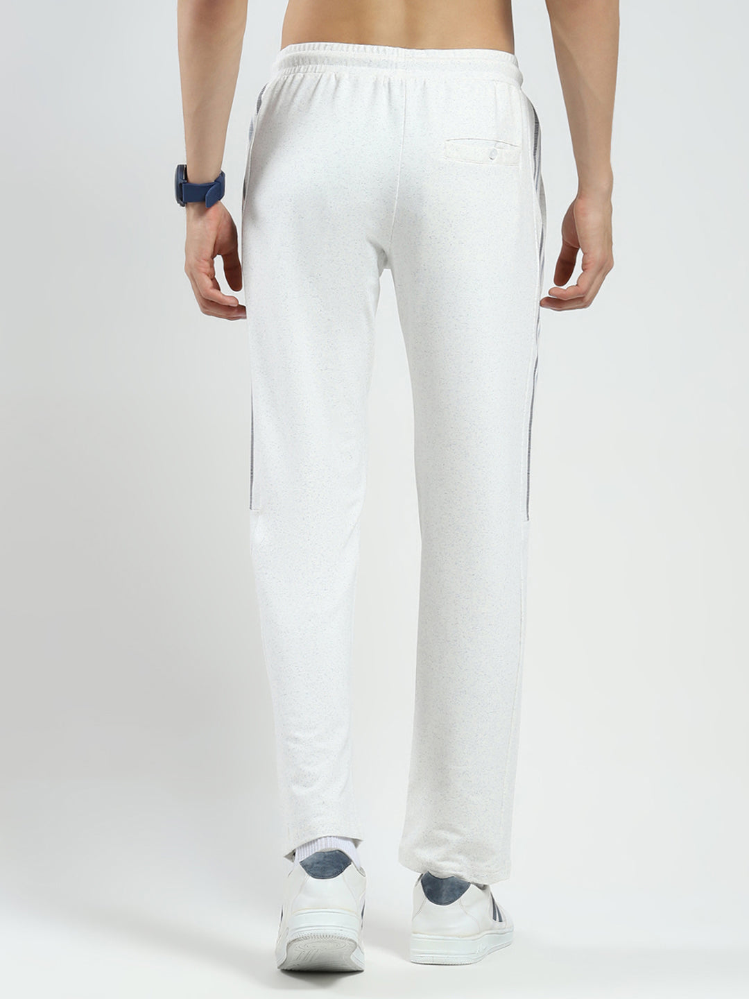 Men Off White & Blue Solid Regular Fit Lower