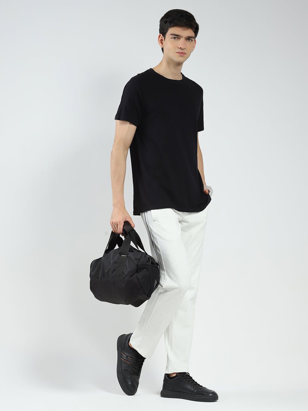 Men Off White & Green Solid Regular Fit Lower