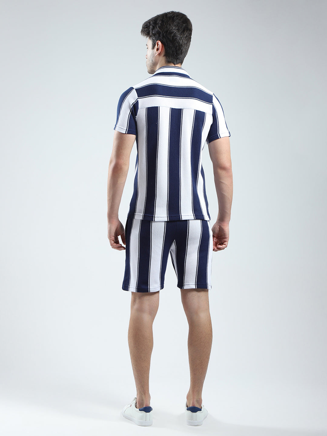 Men Navy Blue Self Design Collar Half Sleeve Bermuda Set