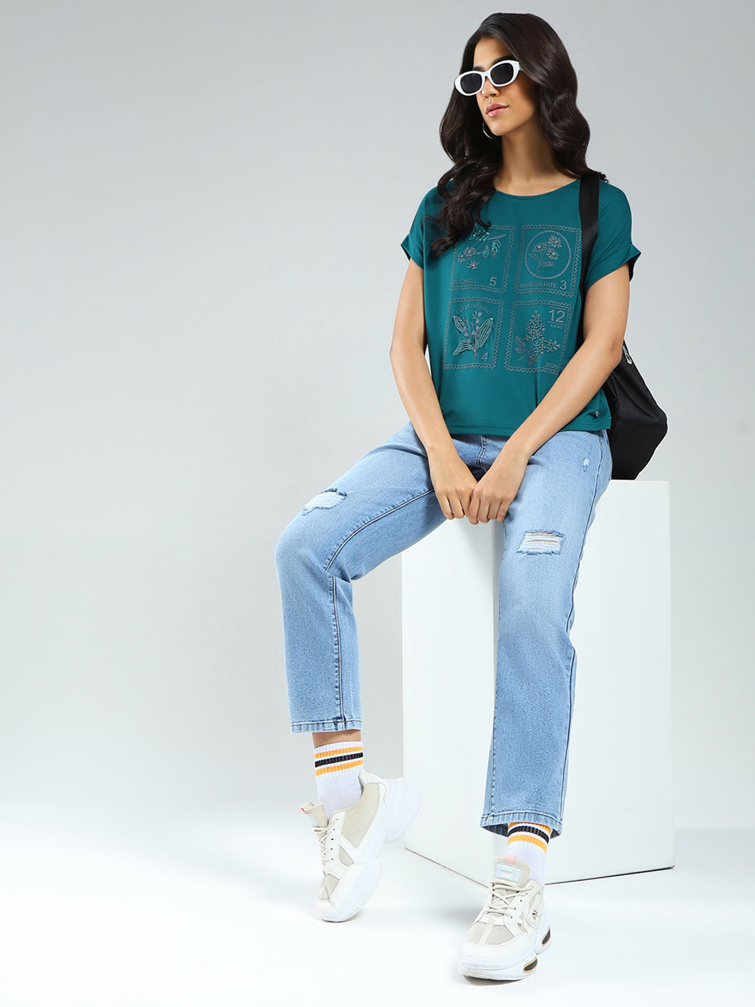 Women Teal Blue Printed Round Neck Half Sleeve Top