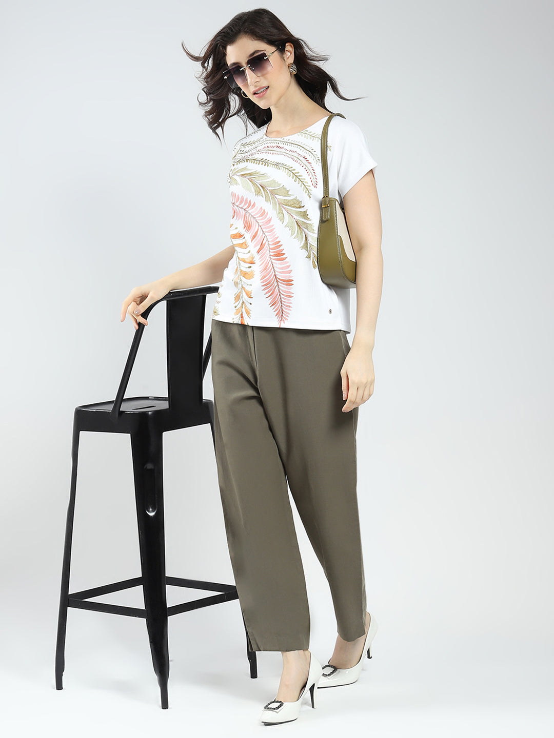 Women Off White Printed Round Neck Half Sleeve Top