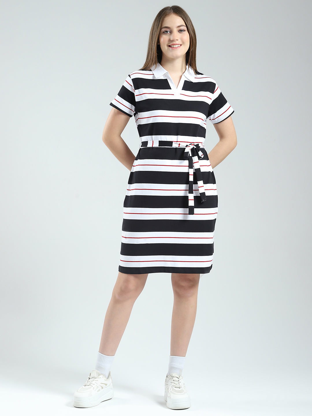 Women Black Stripe Collar Half Sleeve Dress
