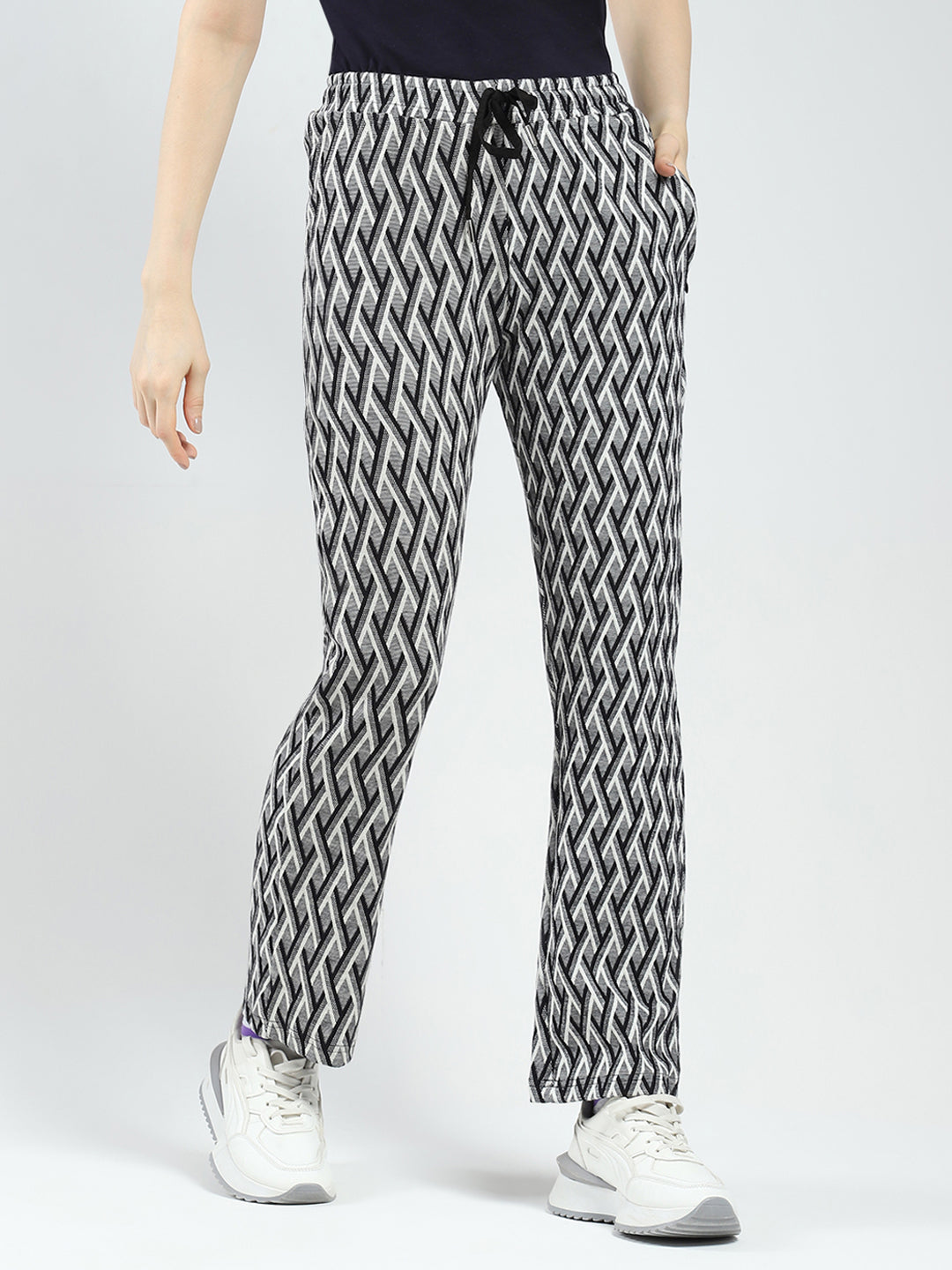 Women Black Self Design Regular Fit Lower