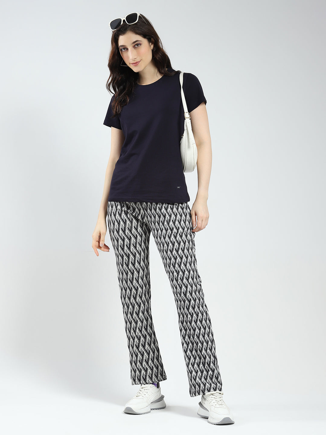 Women Black Self Design Regular Fit Lower