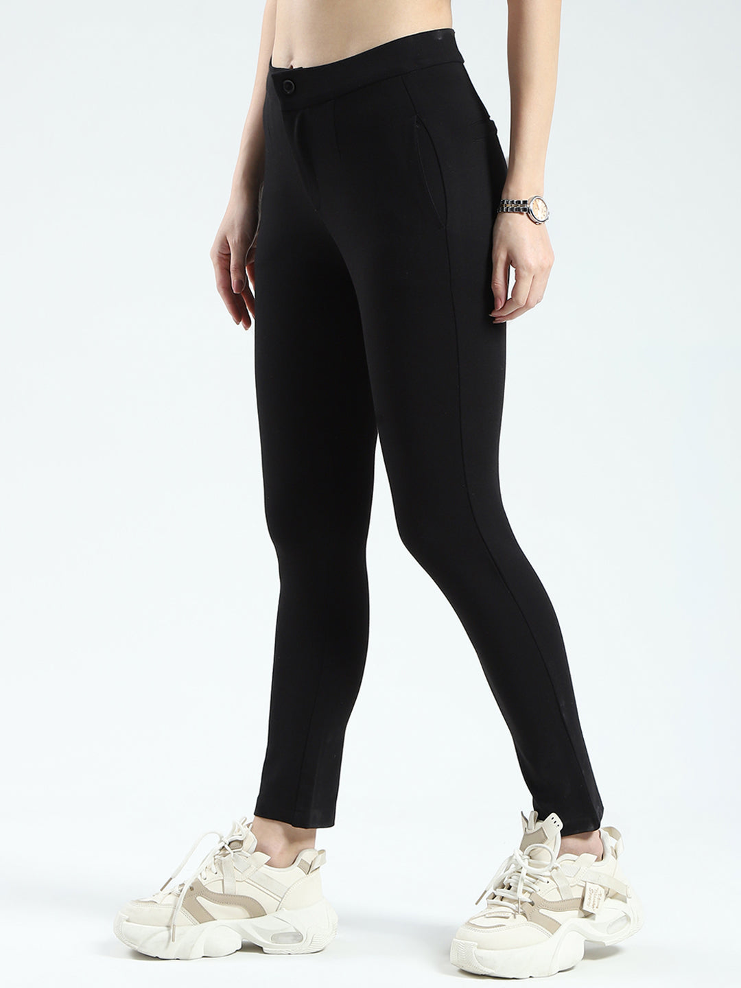 Women Black Solid Regular Fit Jegging