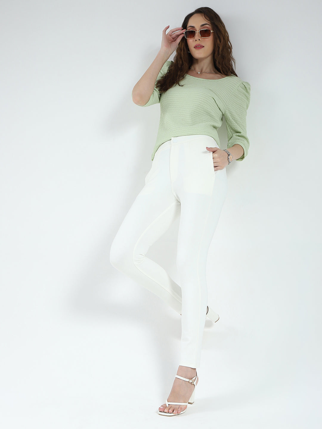 Women White Solid Regular Fit Jegging