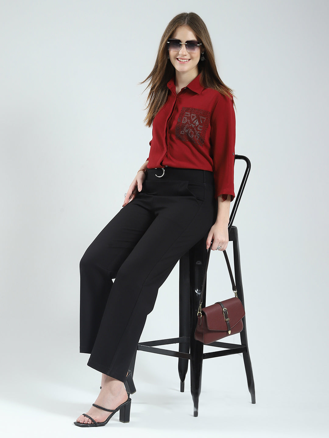 Women Black Solid Regular Fit Jegging