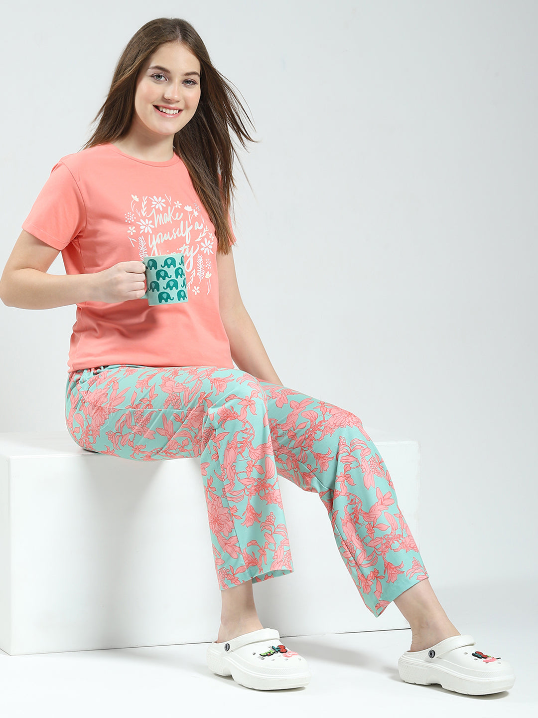 Women Coral Printed Round Neck Half Sleeve Lower Set