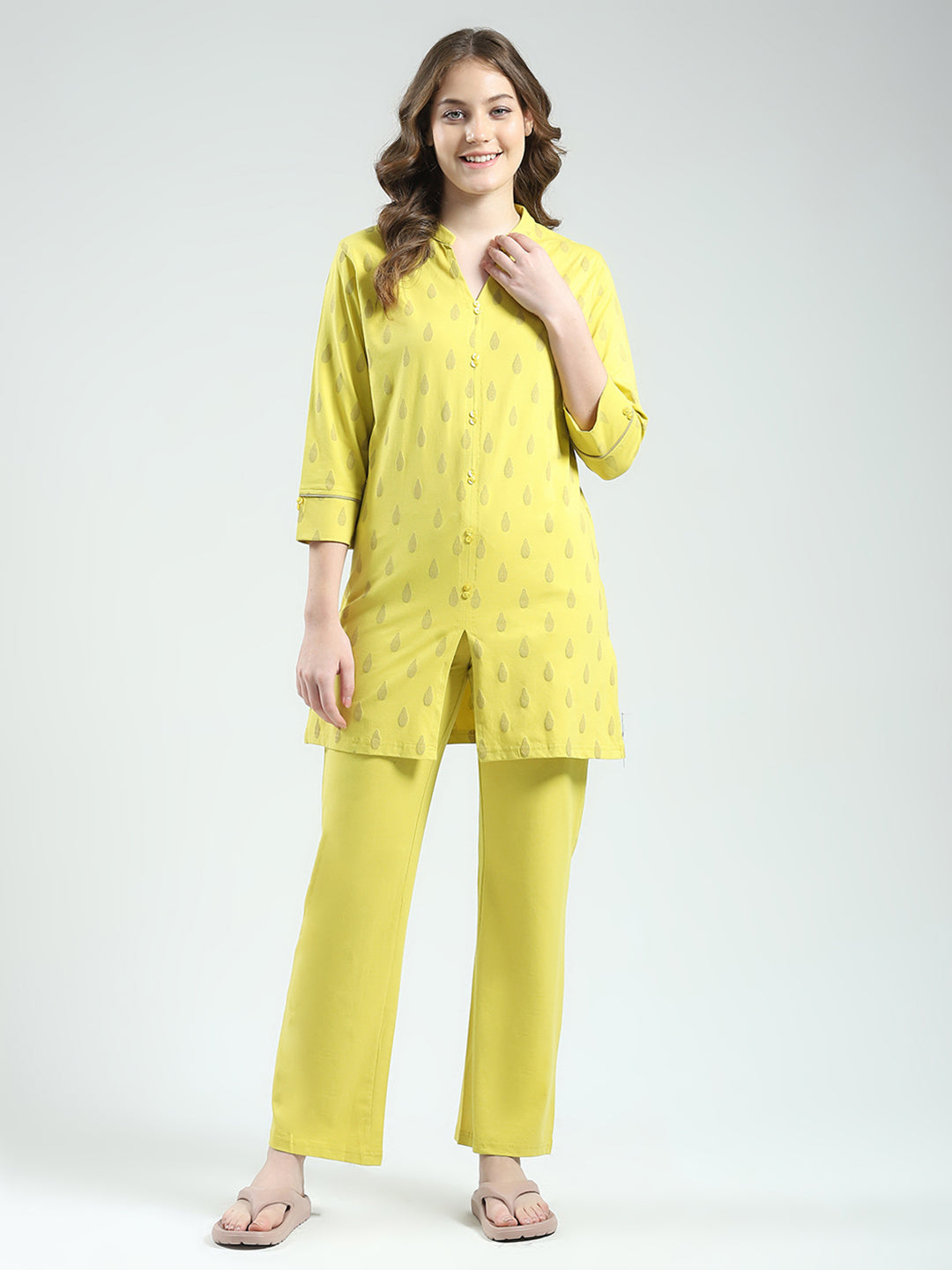 Women Yellow Printed Round Neck 3/4th Sleeve Lower Set