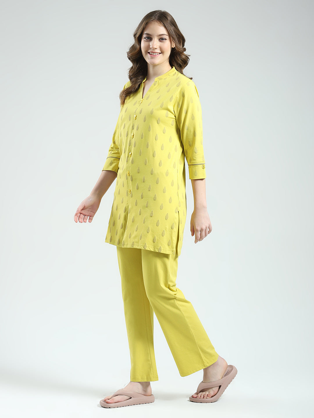 Women Yellow Printed Round Neck 3/4th Sleeve Lower Set