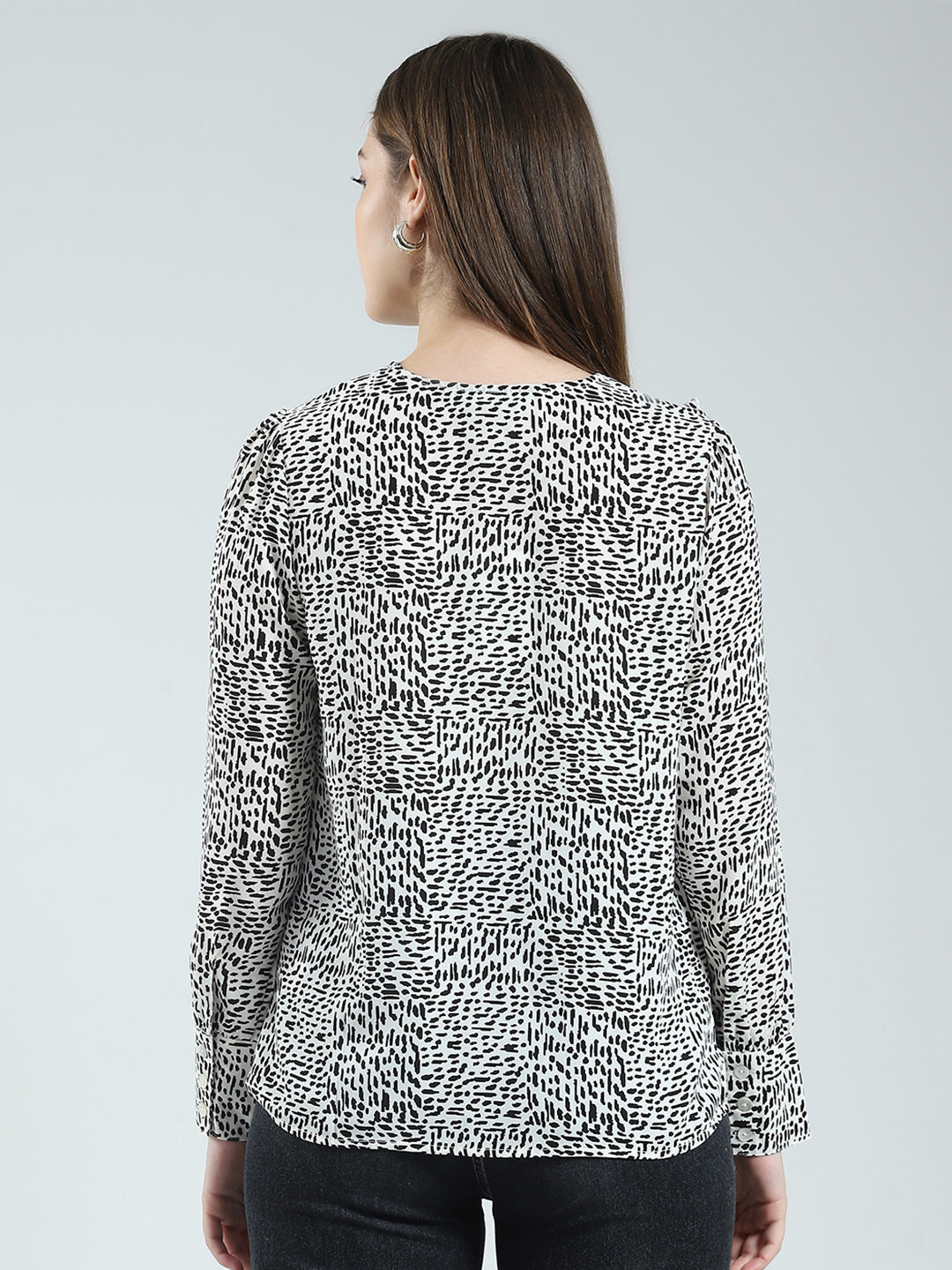 Women Black Printed V Neck Full Sleeve Top