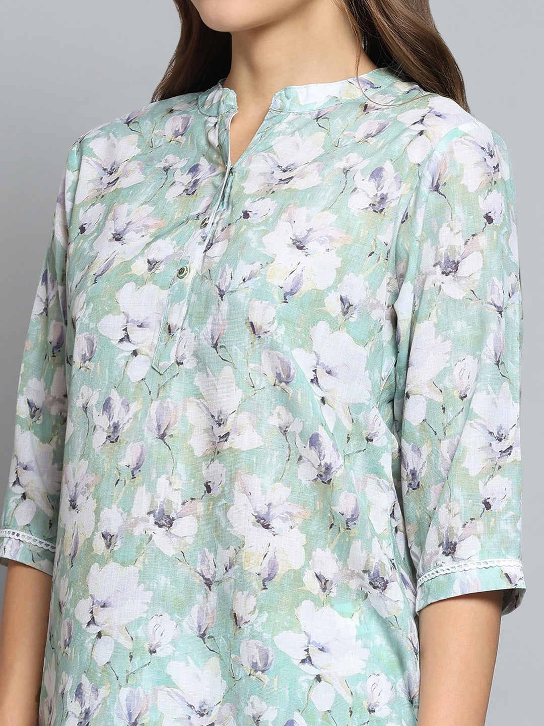 Women Green Printed Round Neck 3/4th Sleeve Top