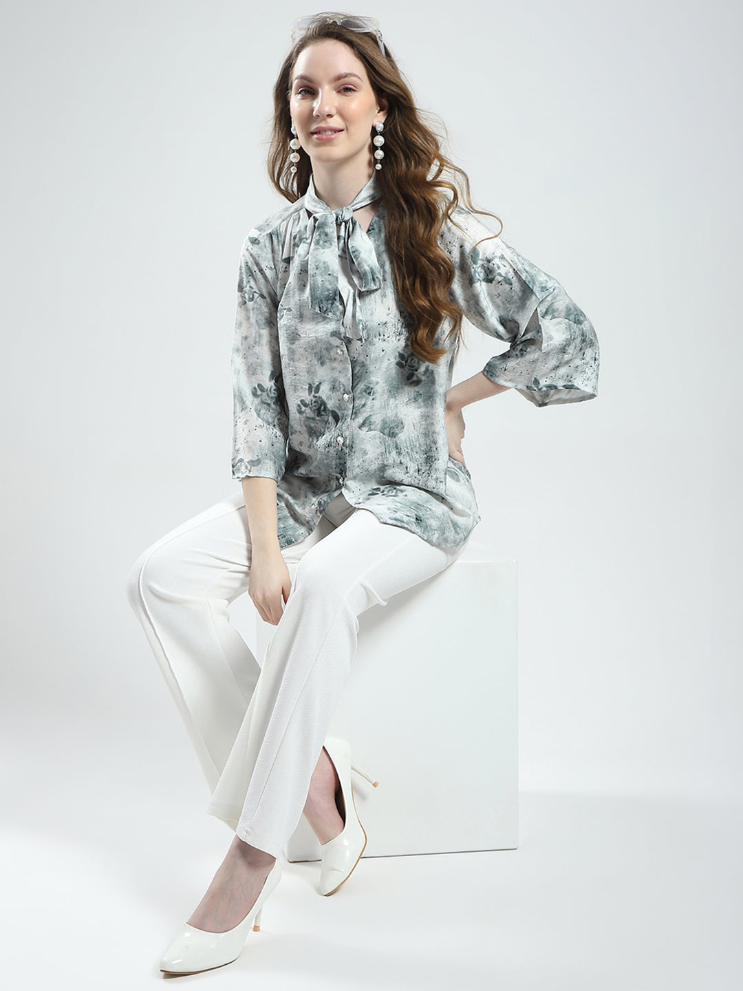 Women White Printed V Neck 3/4th Sleeve Top