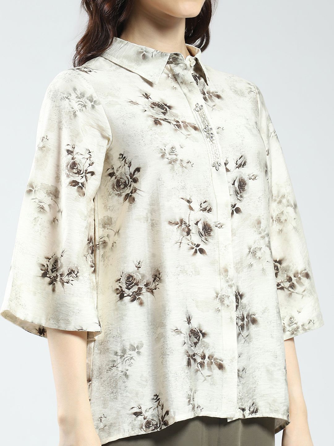 Women Off White Printed Collar 3/4th Sleeve Top