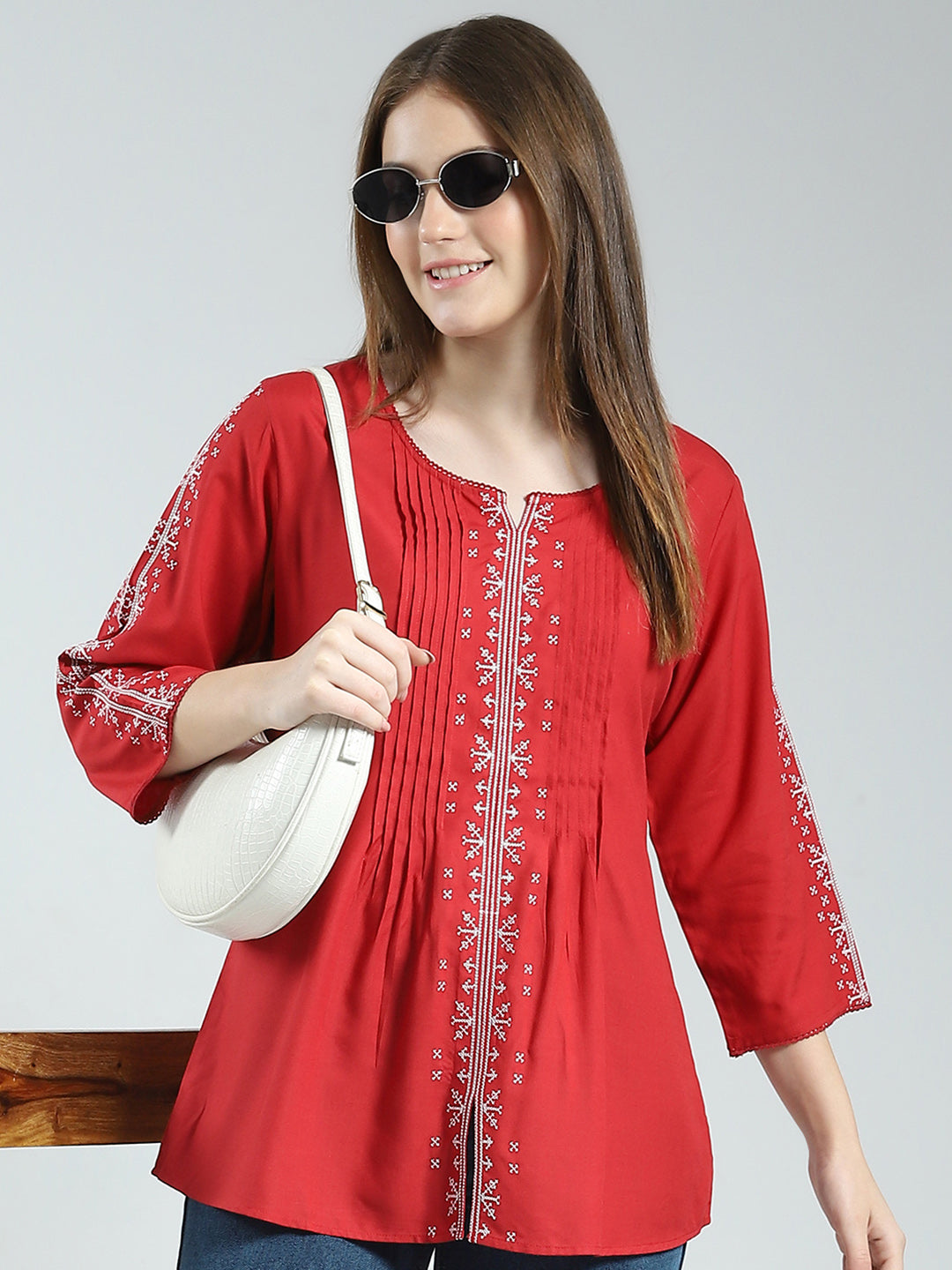 Women Red Printed Round Neck 3/4th Sleeve Top