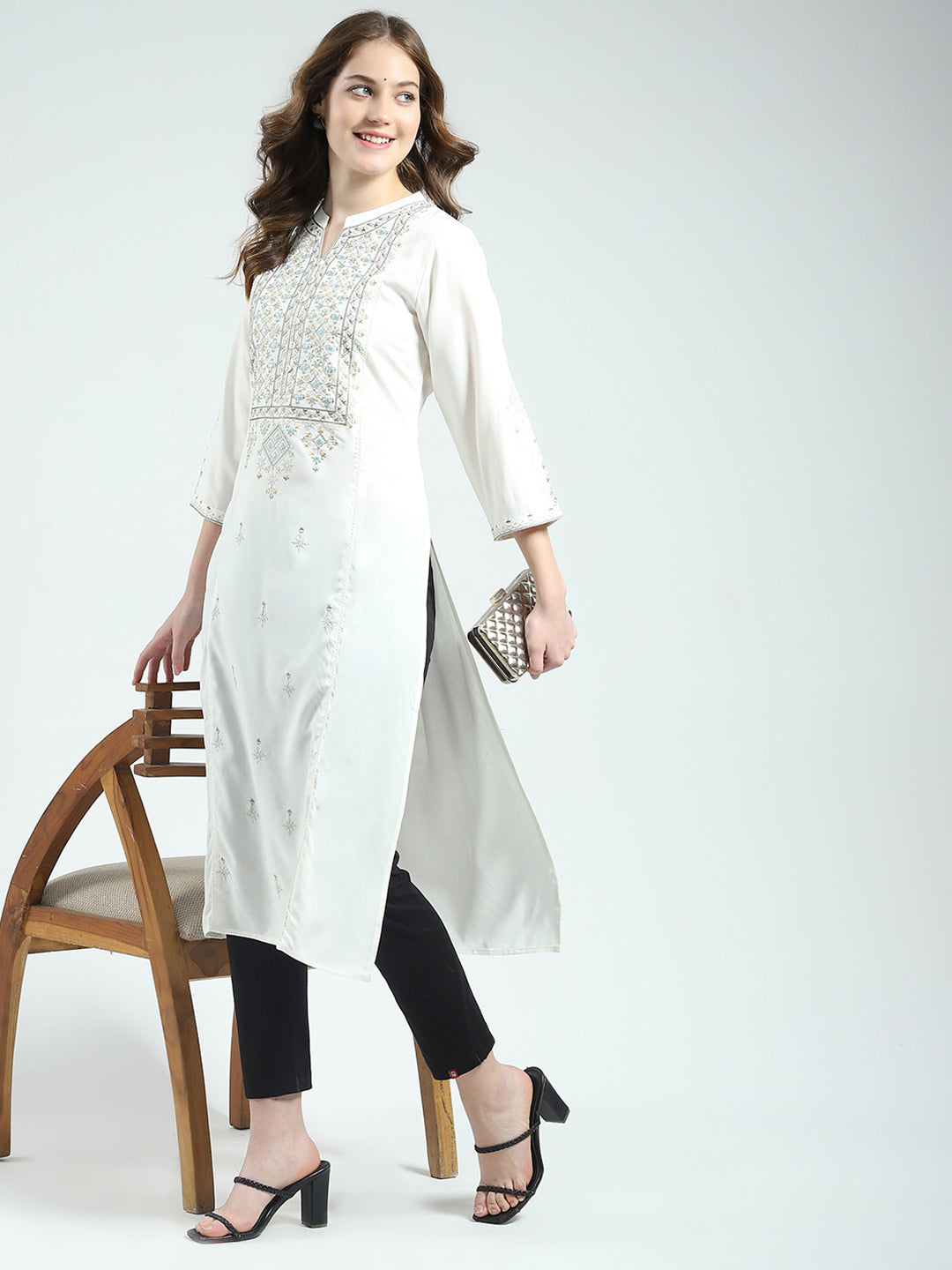 Women Off White Embroidered Round Neck 3/4th Sleeve Kurti