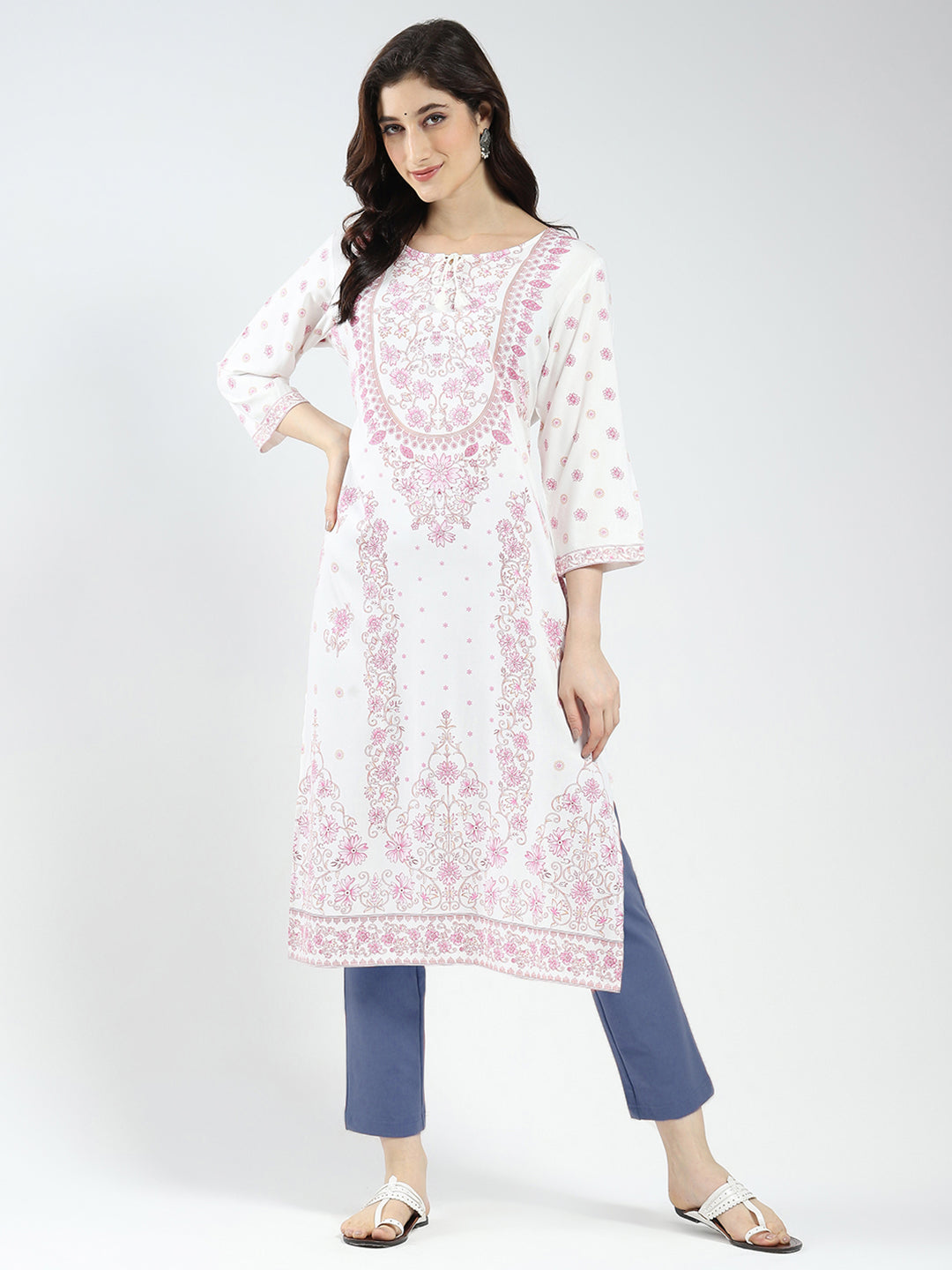 Women White Printed Round Neck 3/4th Sleeve Kurti