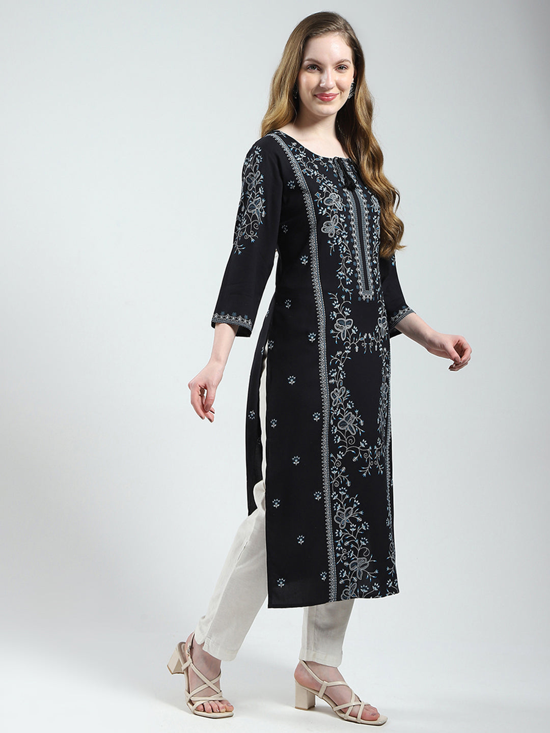 Women Black Printed Round Neck 3/4th Sleeve Kurti
