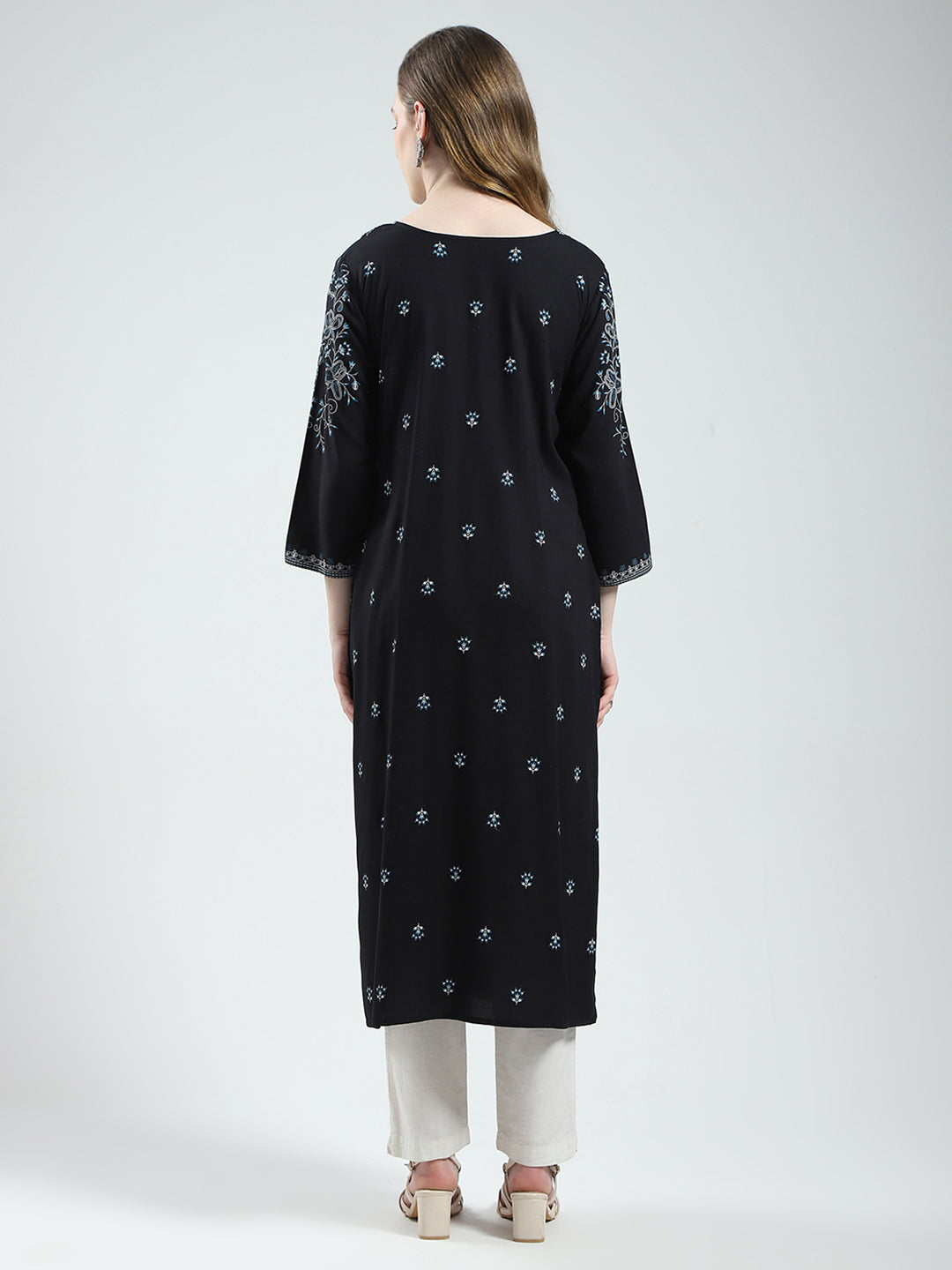 Women Black Printed Round Neck 3/4th Sleeve Kurti