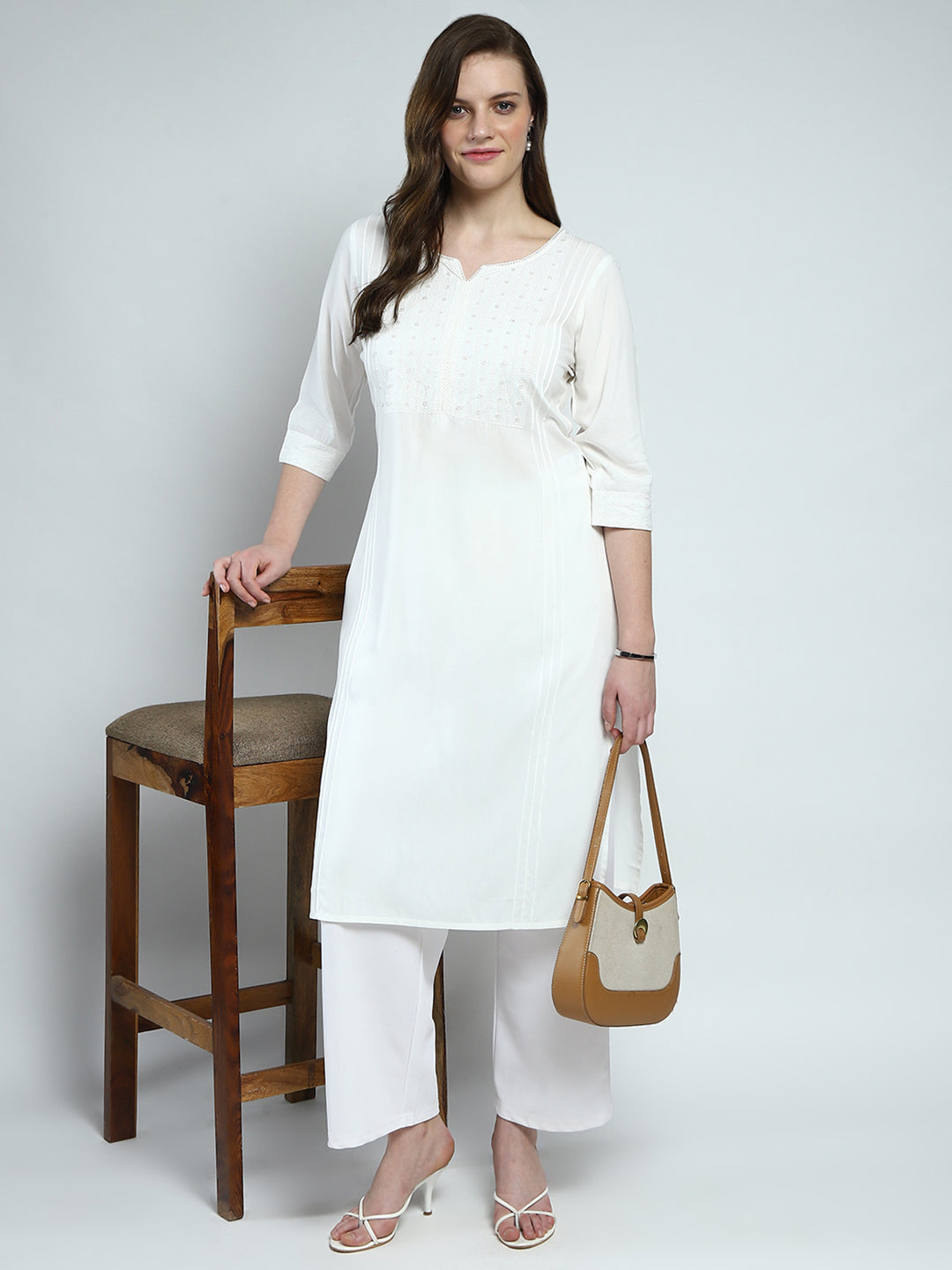 Women White Solid Round Neck 3/4th Sleeve Kurti