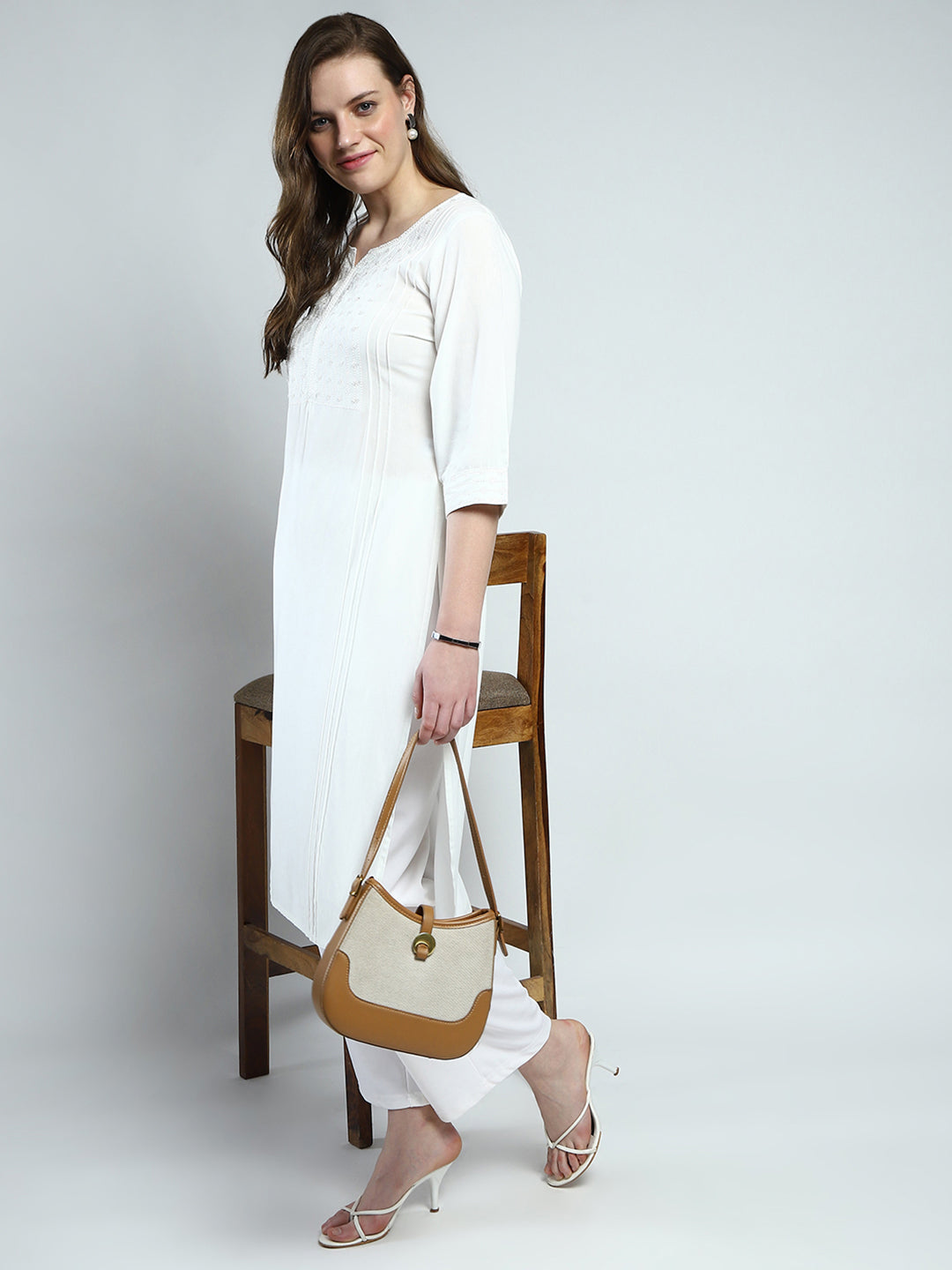 Women White Solid Round Neck 3/4th Sleeve Kurti