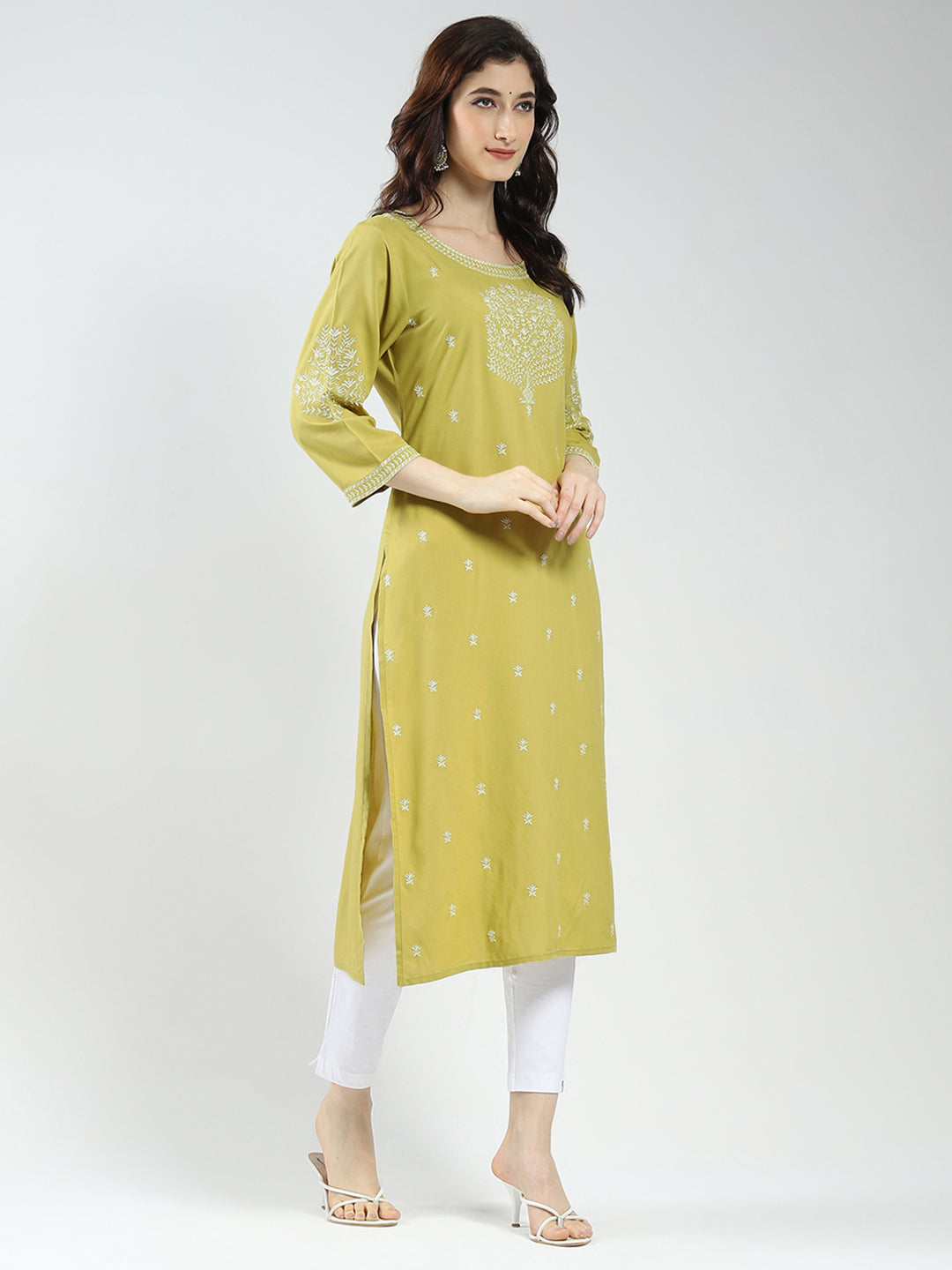 Women Green Self Design Round Neck 3/4th Sleeve Kurti