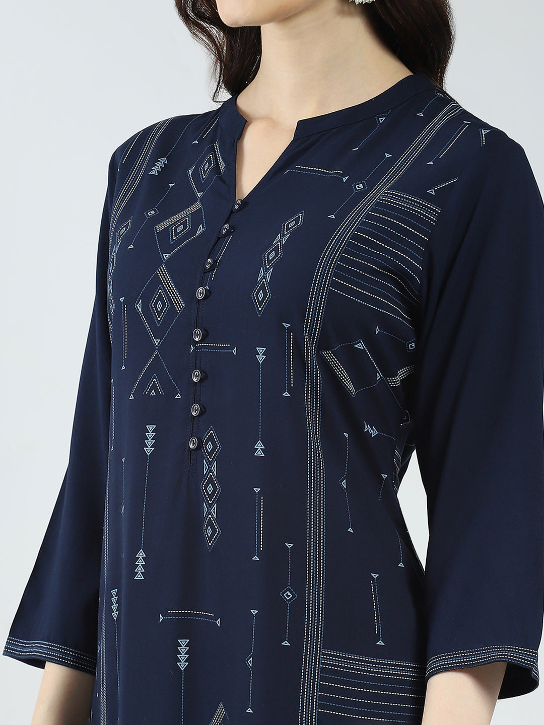 Women Navy Blue Printed Round Neck 3/4th Sleeve Kurti