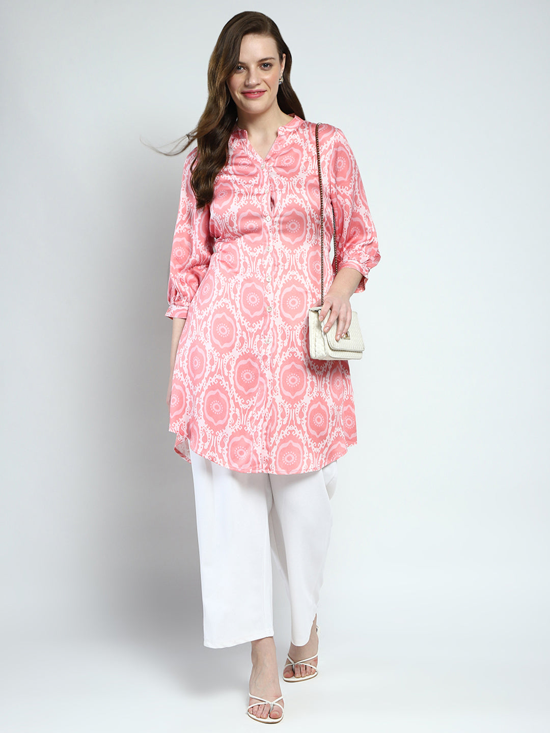 Women Pink Printed Round Neck 3/4th Sleeve Kurti