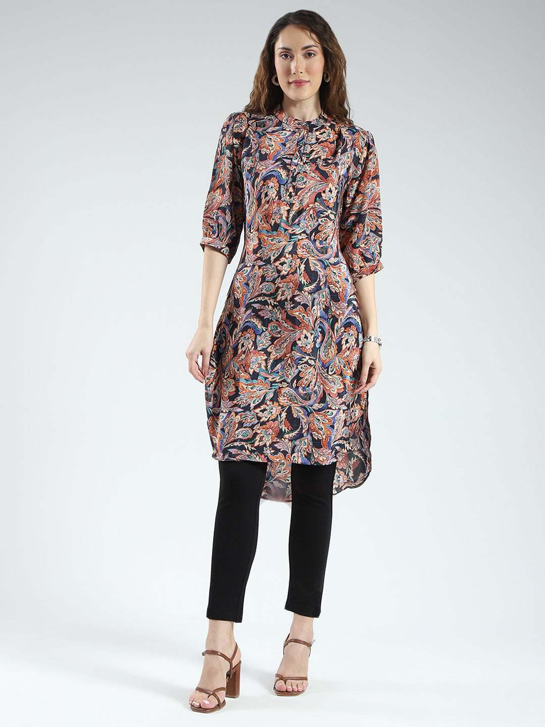 Women Navy Blue Solid Round Neck 3/4th Sleeve Tunic