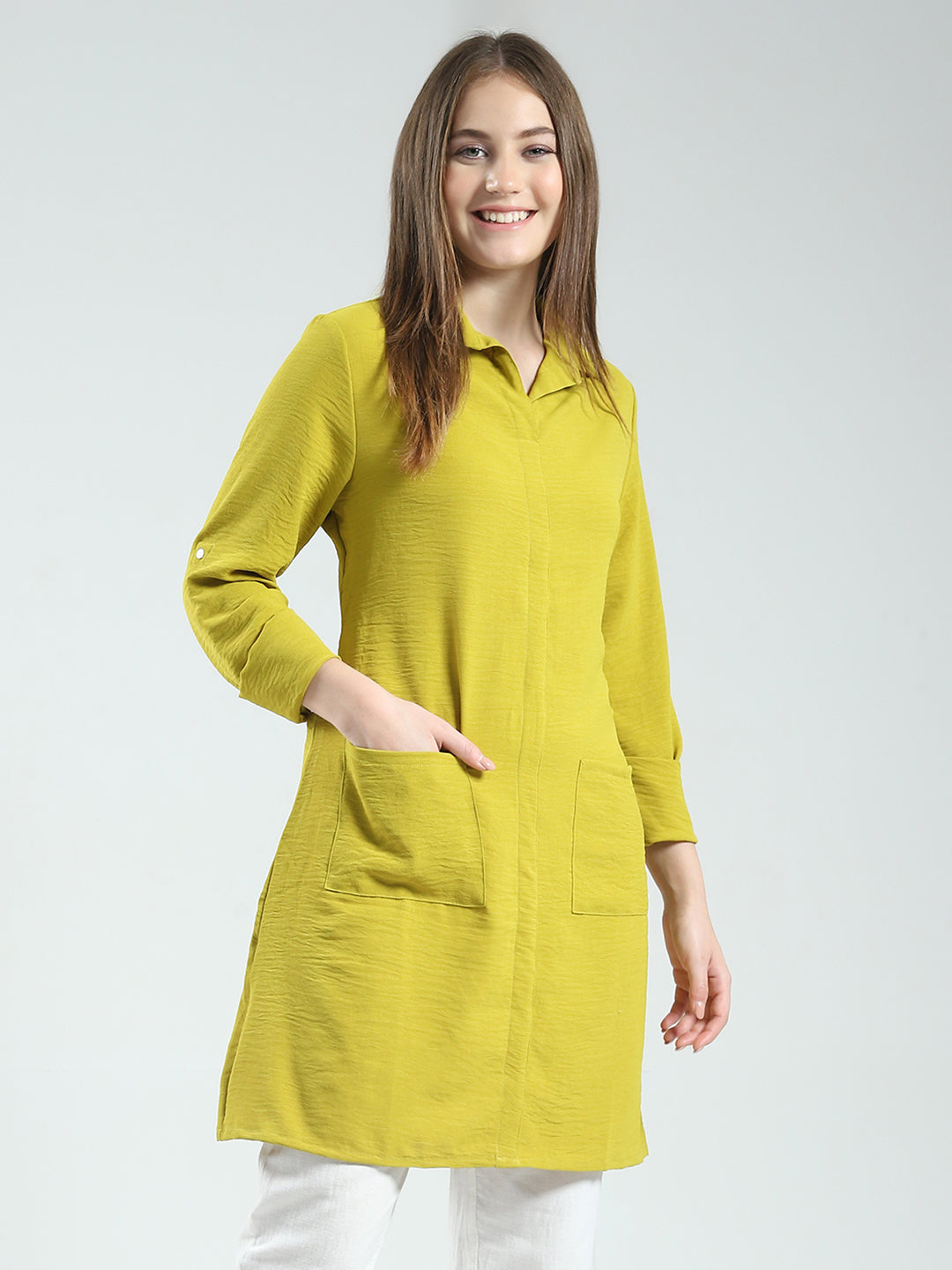 Women Mustard Solid Collar 3/4th Sleeve Tunic