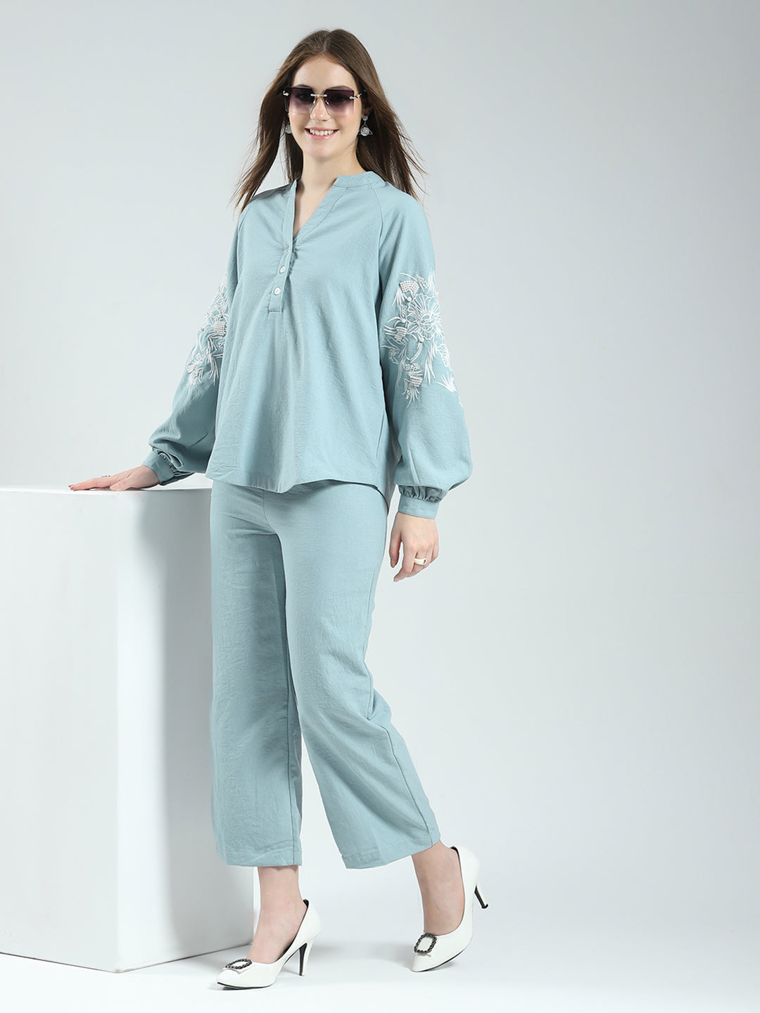 Women Green Self Design Band Neck Full Sleeve Cords Set