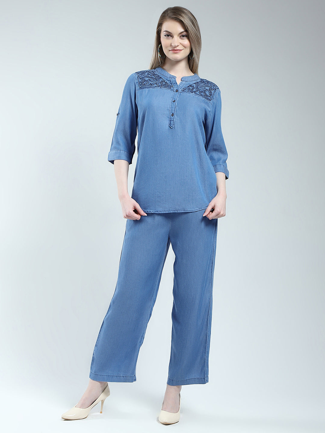 Women Blue Solid Round Neck 3/4th Sleeve Cords Set