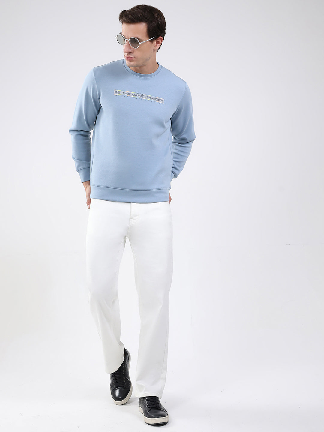 Men Sky Blue Solid Round Neck Full Sleeve Sweatshirt