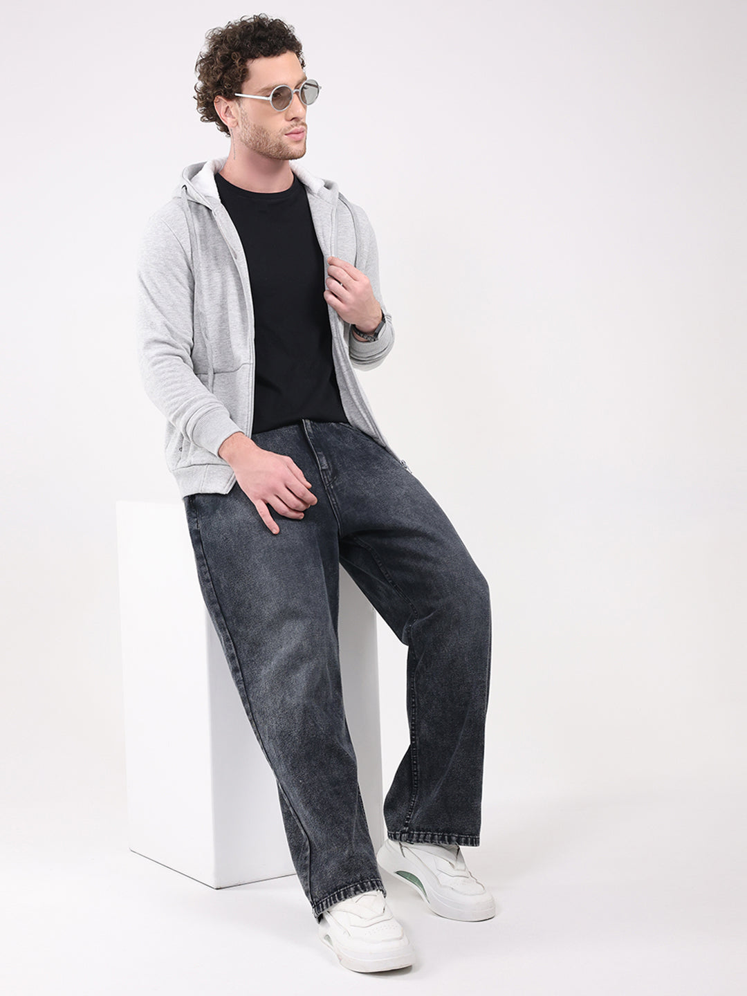 Men Grey Solid Hooded Full Sleeve Sweatshirt