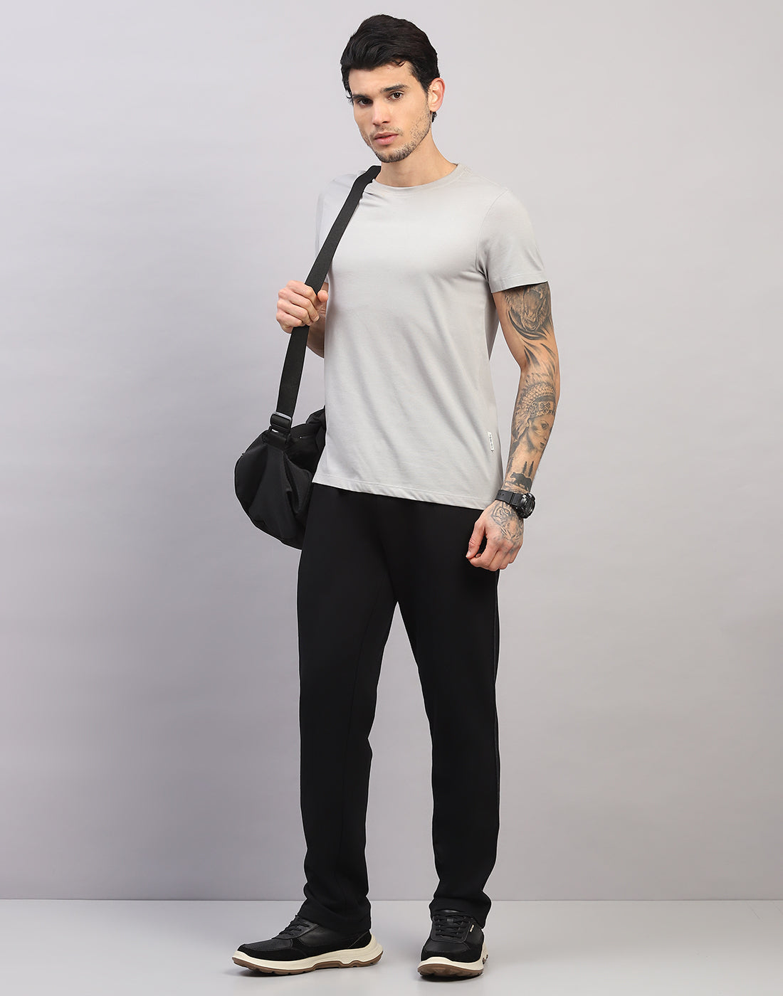 Men Black Solid Regular Fit Winter Lower