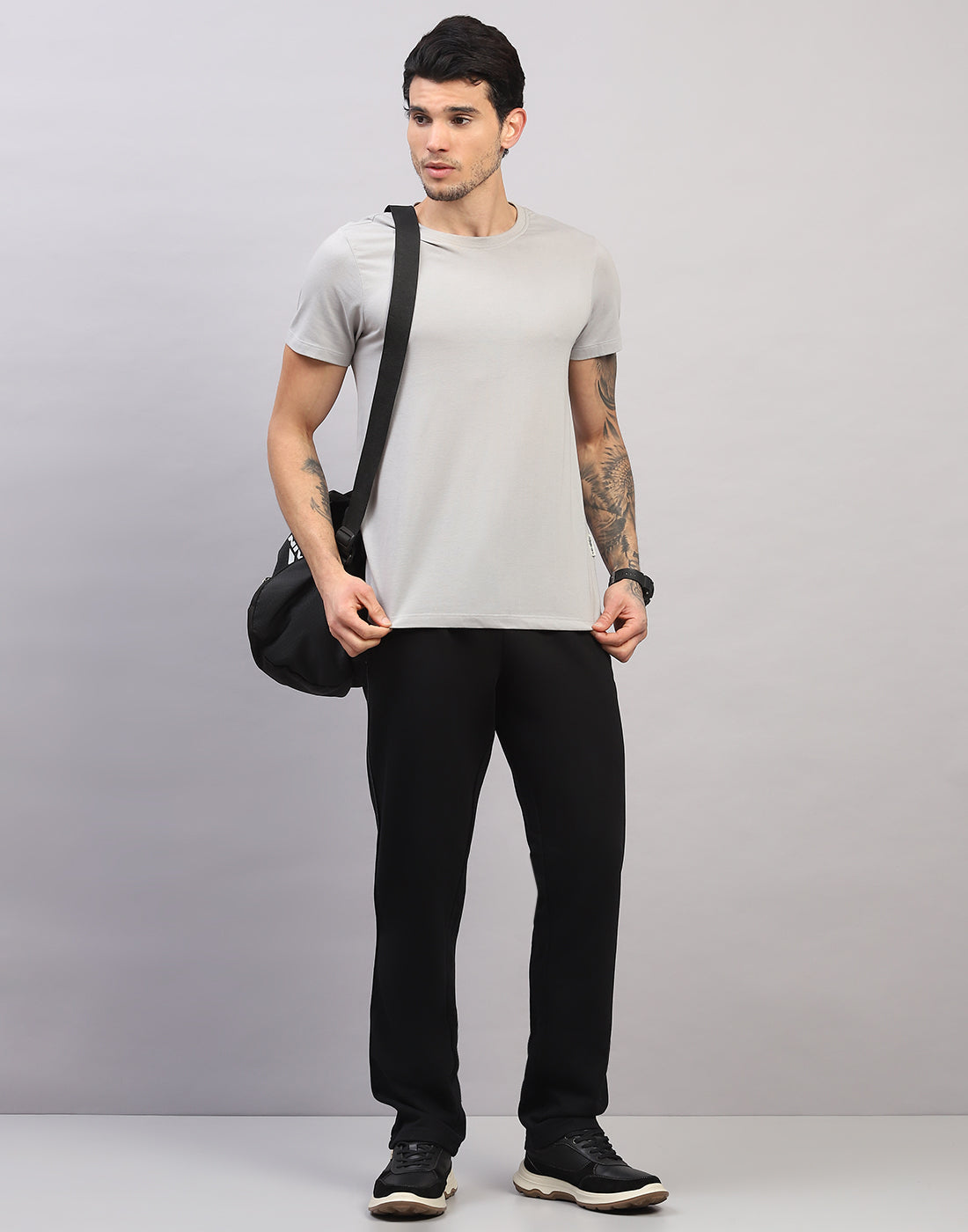 Men Black Solid Regular Fit Winter Lower