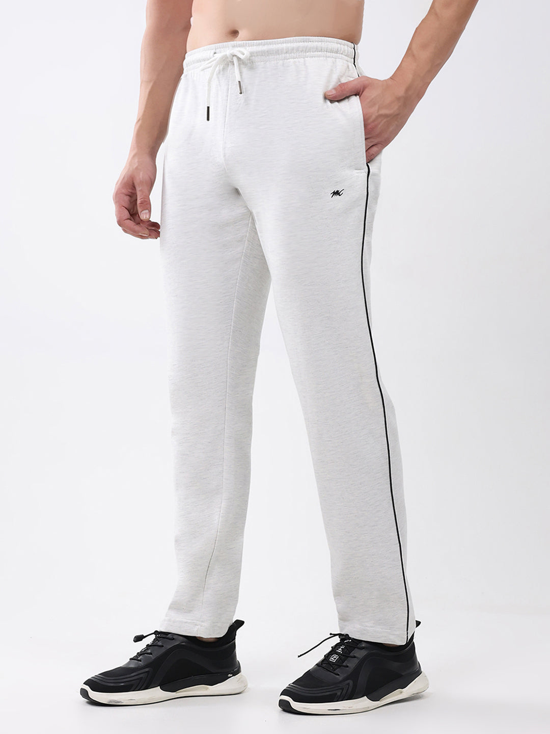 Men Off White Solid Regular Fit Winter Lower