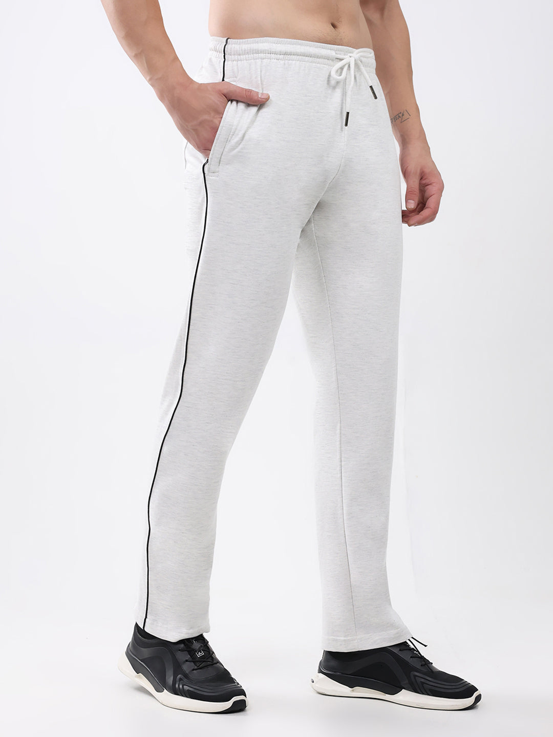 Men Off White Solid Regular Fit Winter Lower