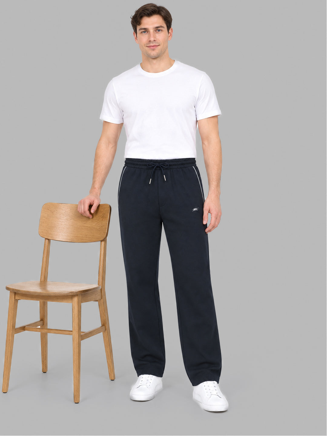 Men Navy Blue Solid Regular Fit Winter Lower