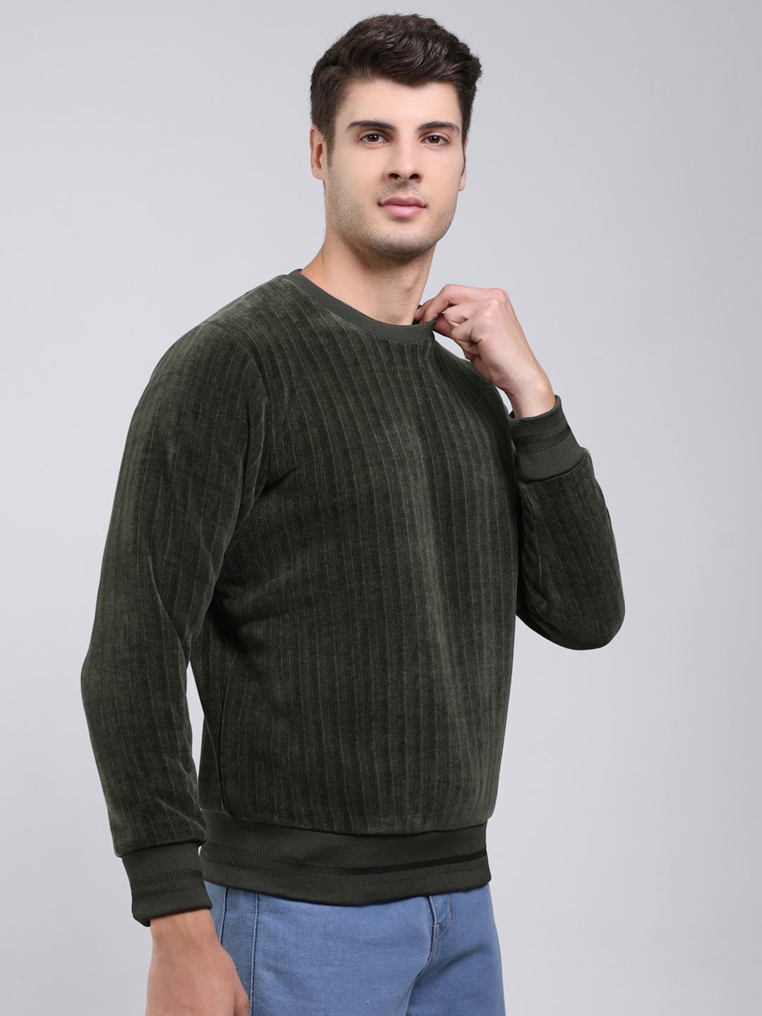 Men Green Self Design Round Neck Full Sleeve Sweatshirt