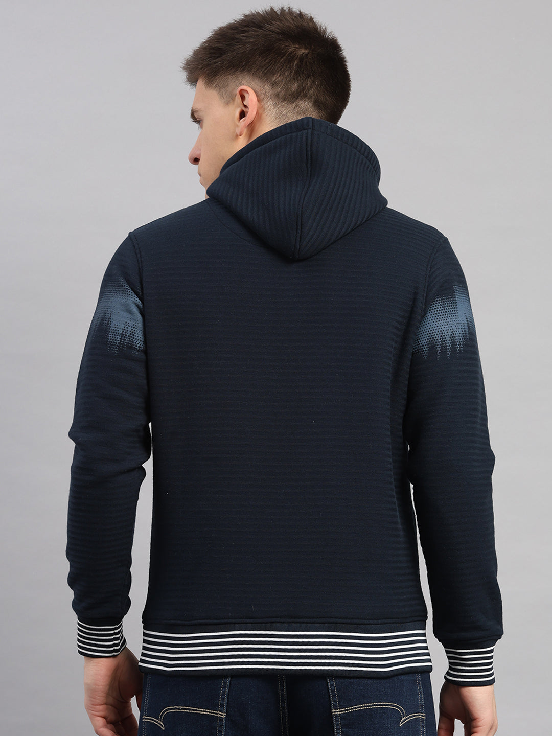 Men Navy Blue Solid Hooded Full Sleeve Sweatshirt