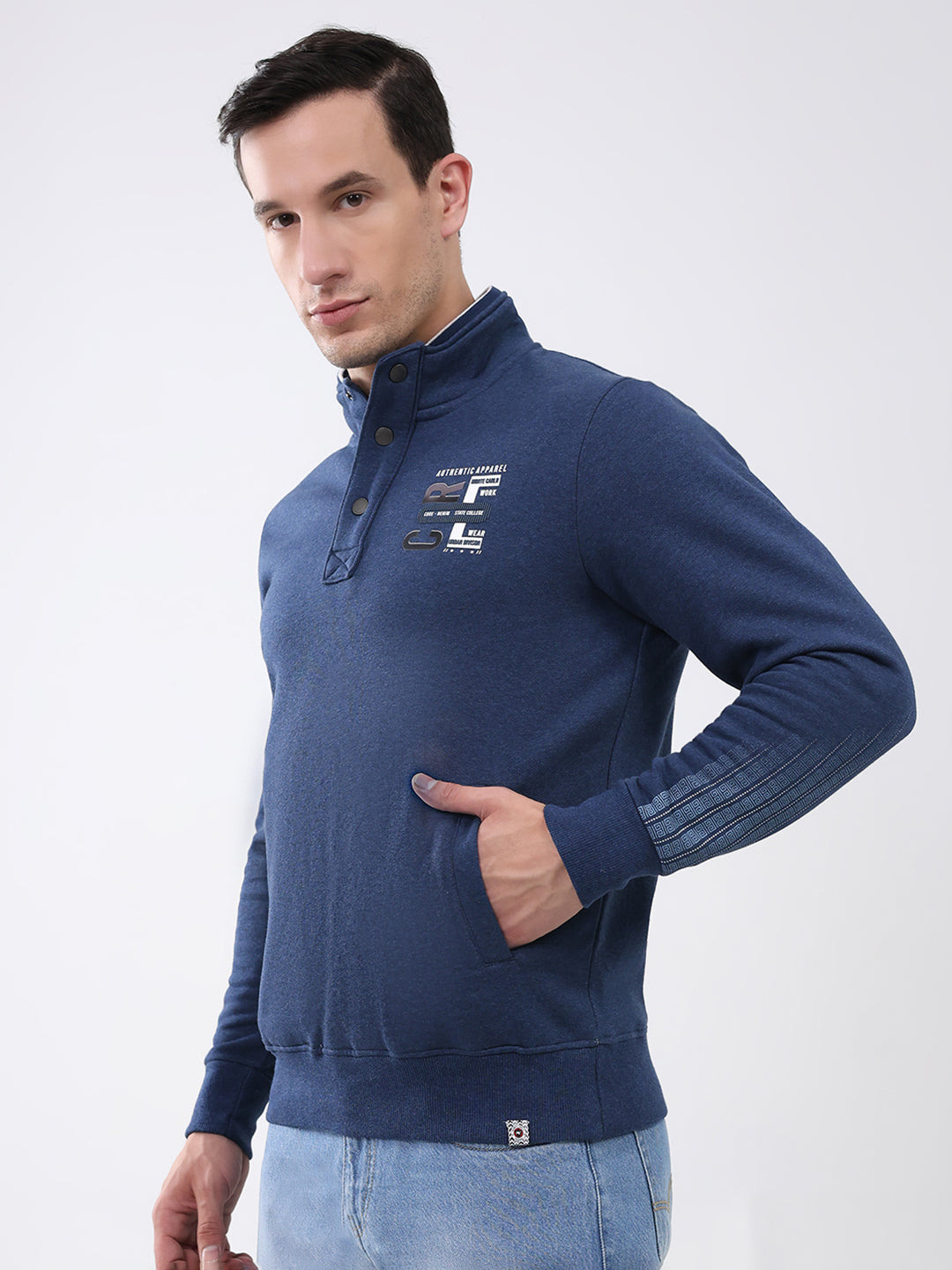 Men Navy Blue Solid Mock Neck Full Sleeve Sweatshirt