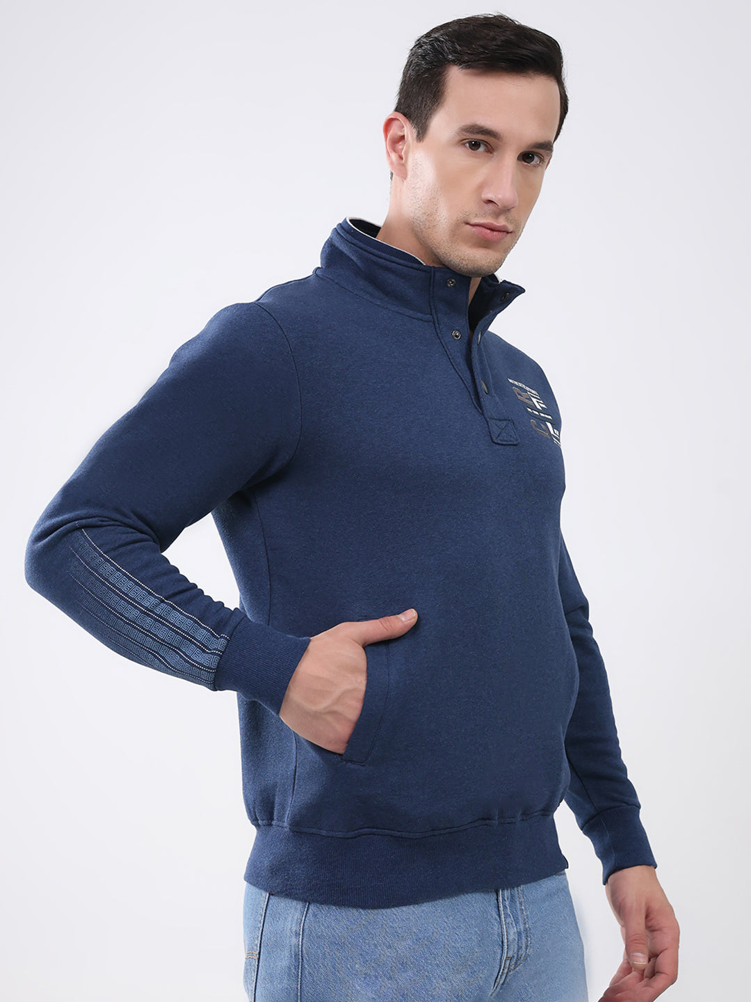 Men Navy Blue Solid Mock Neck Full Sleeve Sweatshirt
