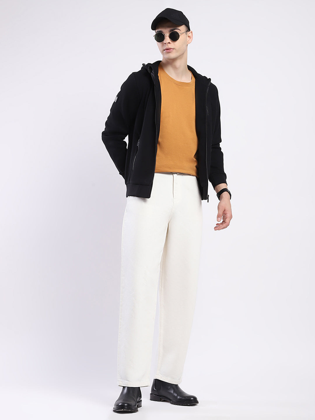 Men Black Solid Hooded Full Sleeve Sweatshirt