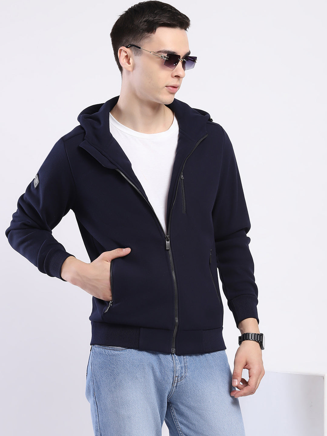 Men Navy Blue Solid Hooded Full Sleeve Sweatshirt