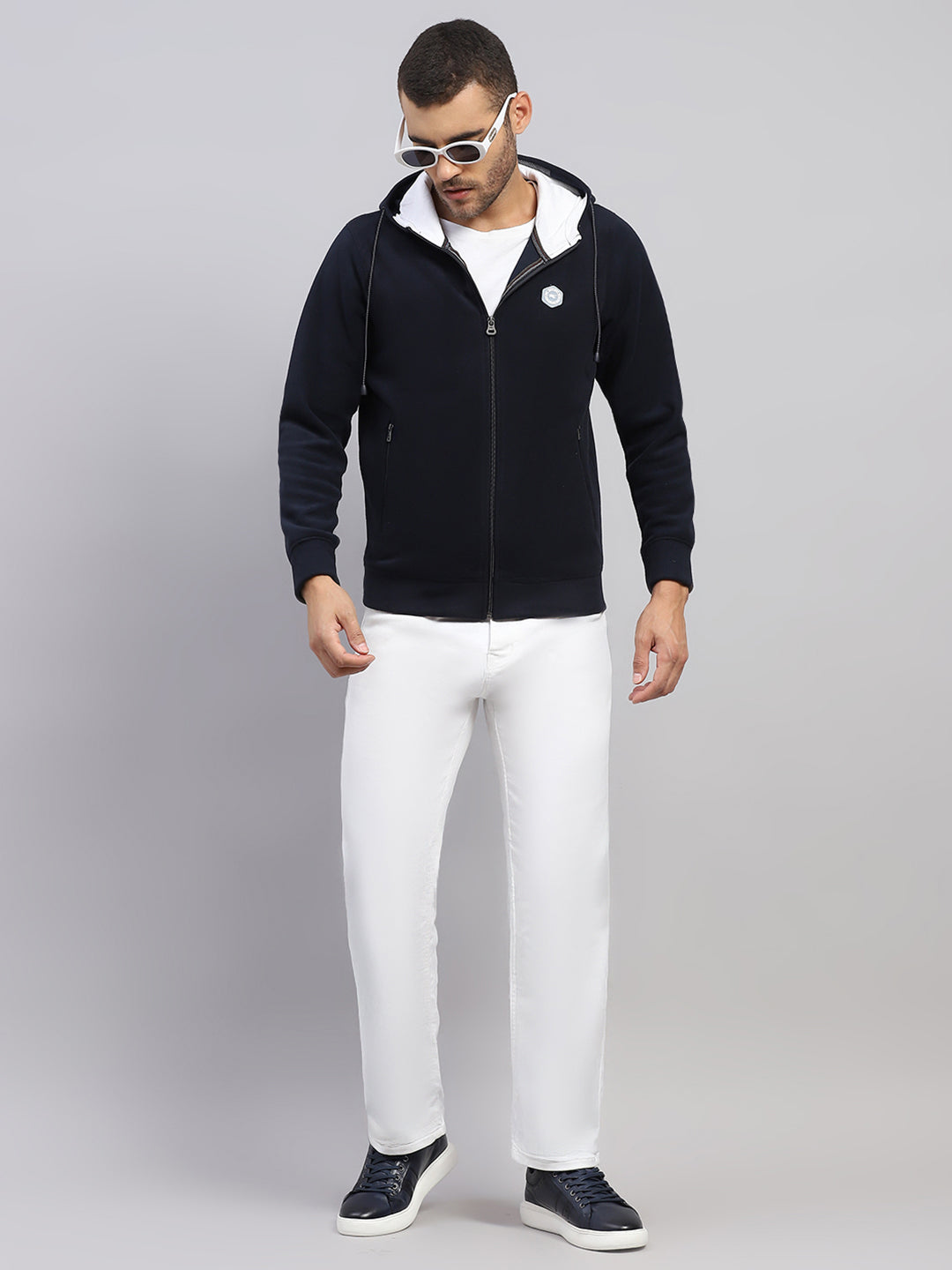 Men Navy Blue Solid Hooded Full Sleeve Sweatshirt