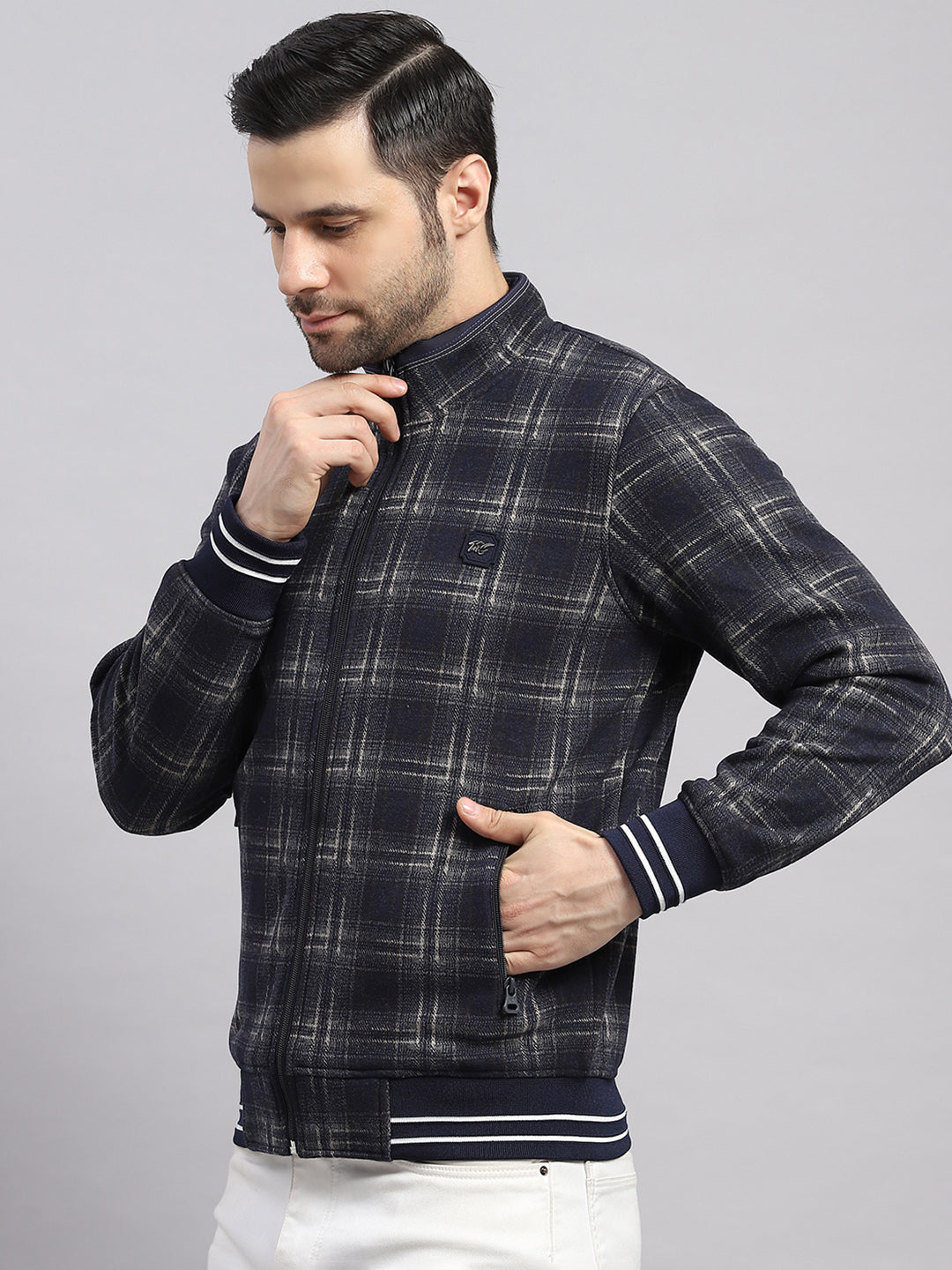 Men Black Self Design Ultra Warm Collar Sweatshirt - Anti-Pilling Fabric